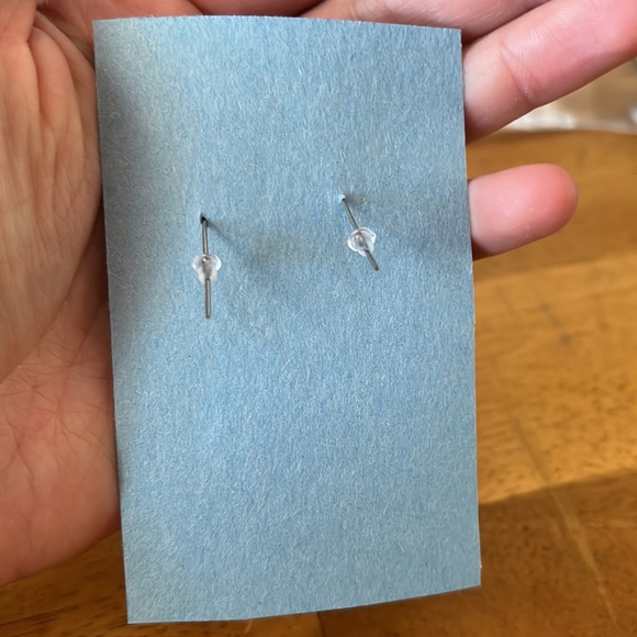 Seed bead hoop earrings - Picture 2 of 2